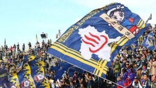 群馬がサポーターの違反行為と処分を報告、栃木戦でピッチに物品を投げ込む