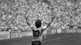 マラドーナの隠し子と主張する青年の決意「マラドーナの遺体を掘り起こす」