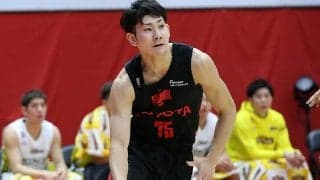 苦戦が続くA東京でルーキー小酒部泰暉が躍動、先輩が語る彼のポテンシャル