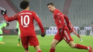 ドッペルパックのレヴァンドフスキがブンデス通算250G! 今季無敗のヴォルフスブルクに逆転勝利で首位レバークーゼンを追走《ブンデスリーガ》