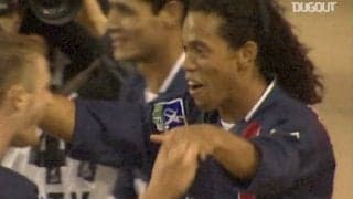 PSG時代のロナウジーニョが緩急自在のドリブルで相手DFを置き去りにして決めたゴール【インクレディブル・ゴールズ】