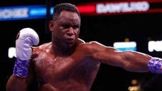 敗者がロープ外に消えた　米ヘビー級で起きた衝撃KOにファン戦慄「落ちずに済んで…」