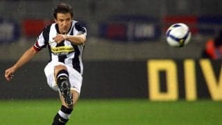 ユーべのファンタジスタ、デル・ピエロがCLで長距離から叩き込んだ豪快ジャイロFK【ビューティフル・フリーキック】