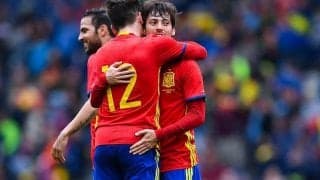 スペインの名手ダビド・シルバが、韓国相手に完璧な直接FKを突き刺す！【ビューティフル・フリーキック】