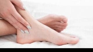 冷えとむくみが気になる方必読！簡単ストレッチと漢方でスッキリ脚を手に入れる