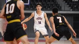 福岡大学附属大濠が初戦を快勝。「選手たちの自信を確信に変えて上り詰めていきたい」（片峯聡太コーチ）