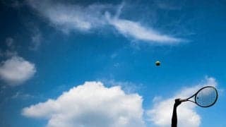 日本開催大会で準優勝したこともあるテニスレジェンドが84歳で死去