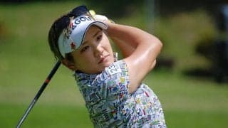 グリーンの傾斜は50ヤード手前からチェックしよう！成田美寿々のパッティングアドバイス