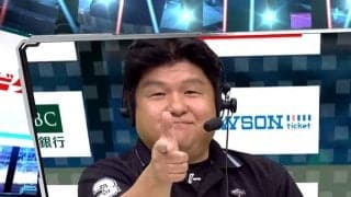 ファウルチップにひっくり返り失神…　1395試合裁いた「卍ポーズ」審判が思い出す激痛