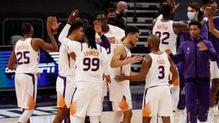 サンズが公式戦9連勝！ ポールとブッカーが終盤にジャンパーを沈めてマブスを撃破