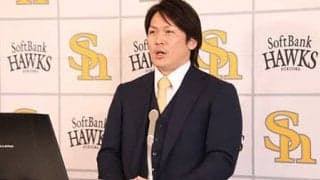 鷹・甲斐、守備面で球団の評価変えた「今までにいない捕手、と」　1億6500万円で更改