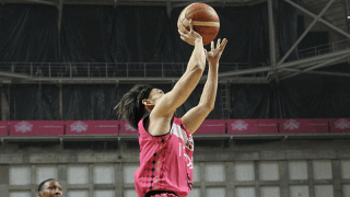 秋田ノーザンハピネッツが三遠ネオフェニックスをホームで退ける、古川孝敏が最終Qだけで11得点