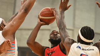 富山グラウジーズが今季15勝目をゲット、広島ドラゴンフライズは猛追も届かず11連敗