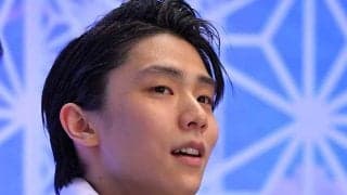 羽生結弦が抜刀ポーズ　小松原美里の舞台裏“ユーモア写真集”に反響「変顔も素敵」