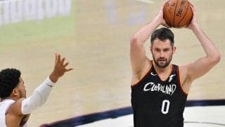 キャブズのベテラン、ケビン・ラブが右ふくらはぎの張りにより3～4週間の離脱