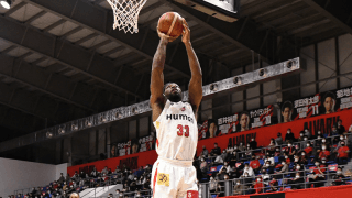 第2戦の強さを見せた大阪エヴェッサ、Bリーグ5シーズン目にしてアルバルク東京から初白星