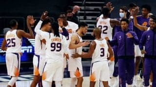 デビン・ブッカーとクリス・ポールだけじゃない、『十人十色』の個性が光るサンズが西カンファレンス首位に