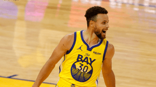 カリーが自己最多得点を更新、ブレイザーズ戦で3Pシュート8本を含む62得点！