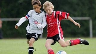 キッズ年代にエリート教育は必要か　ドイツ人指導者が訴える「結果より体験」の大切さ