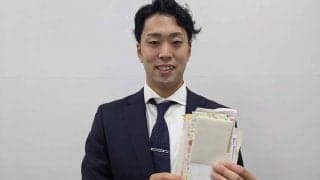 名将の達筆色紙、祖母が育てたミカン、モンチッチ…DeNA新人が入寮に持参した逸品とは？