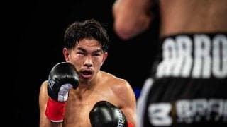 井岡一翔、1歳愛息＆妻との激闘直後の3ショット公開「家族の存在は、俺の全て」