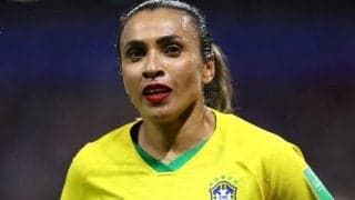 “スカートを穿いたペレ”と称されるブラジル女子代表FWマルタがチームメイトと婚約
