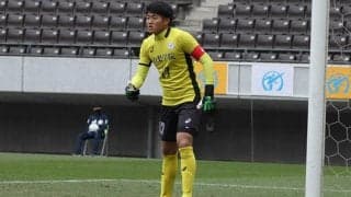 PK戦制した山梨学院が11大会ぶり2度目の決勝進出!　帝京長岡は2点差追いつくも2年連続で準決勝敗退《高校サッカー選手権》