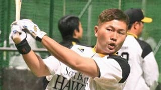 鷹・中村晃「そっくり」の雪だるま？　和田毅らの力作にファン爆笑「似すぎ」