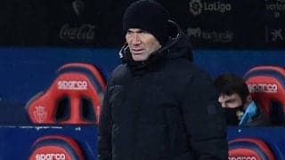 ジダン、悪天候下の試合決行に怒りを露わ 「フットボールじゃない。延期されるべきだった」