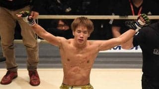 朝倉海、ギャップ満載“最強のオタクTシャツ”に反響「エモい写真」「めちゃ可愛い」