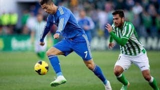 C・ロナウドが相手陣中央から放った豪快シュートにGK一歩も動けず！【スーパーゴール図鑑/レアル・マドリー編】