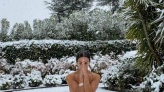 スペインで流行“雪の裸ショット”  アトレティコMFも美人彼女と共にセクシー投稿