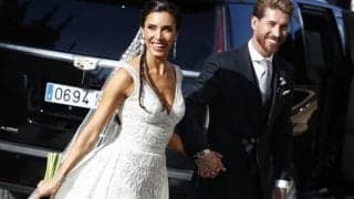 ラモスの美人妻「雪の花嫁」姿を披露...大胆なウェディングドレスが再び話題