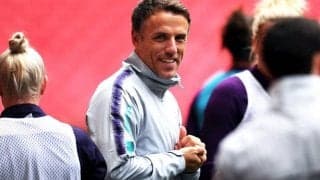 フィル・ネビルがイングランド女子代表監督を辞任、ベッカムの下へ？