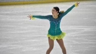 【フィギュアスケート】全国の選手たちに囲まれながら…岡安、佐々木が引退／第２回東西フィギュアスケート競技会