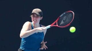 うつと中傷により22歳で引退したテニス選手が復活
