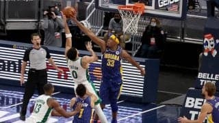 今季リーグトップのブロックショット数を記録するマイルズ・ターナーが右手を剥離骨折