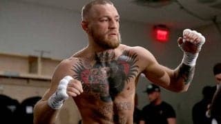 マクレガーの左フック一閃　瞬きできない“13秒殺KO”に米再戦慄「MMA史上最高のKO」