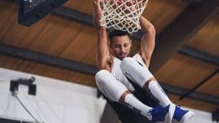 UAステフィン・カリーモデル、「カリーフロー８」にキャリアハイの62得点を記念した特別カラー「FLOW LIKE WATER」が登場