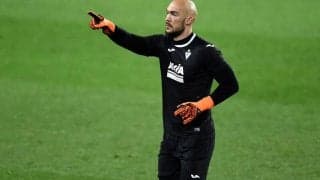 ラ・リーガ史上7人目のゴールを決めたエイバルGKがPKの秘訣を明かす「オブラクは…」