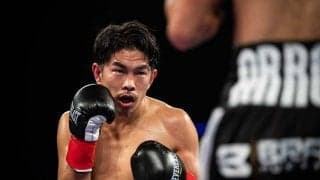 井岡一翔、1歳長男との“温泉父子ショット”に反響「ええ写真や」「最高な家族」