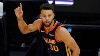 【NBA】名手カリー、6度も跨いだ“キレキレドリブル”に米興奮「相手を躍らせた」「別格だ」