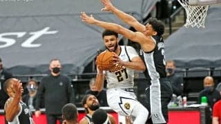 身体中に痛みを抱えながらプレーを続けるナゲッツのジャマール・マレー「僕は大丈夫」