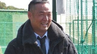 「存在感とオーラ」「現役みたい」ロッテ松中臨時コーチの“ユニ姿”に絶賛の嵐