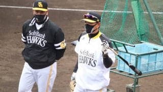 鷹キャンプでいきなり“小久保ヘッド流”　8箇所同時打撃に「数振ってナンボ」