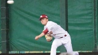 楽天ドラ1早川、初ブルペンで真っ直ぐ約40球　見守った石井監督と話し込む場面も