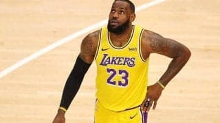 【NBA】レブロン、野次飛ばした観客女性と口論　試合中断の一場面に米驚き「これはダメだろ」