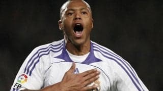 “野獣”ジュリオ・バチスタが驚異的な身体能力と反応速度で決めたバイシクルシュート【スーパーゴール図鑑/レアル・マドリー編】