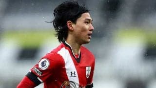 なぜ南野拓実はデビュー戦から輝けたのか　得点以上に英記者が高評価した「仕事量」