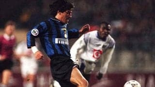 チリの英雄サモラーノが決めたエレガントなバックヒールゴール【スーパーゴール図鑑/インテル編】